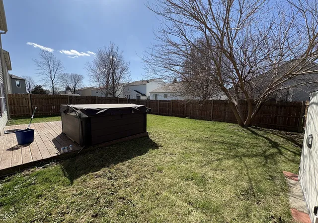 Photo 4 of Single family home for sale at 347 Sunbeam Ln, Greenwood, IN 46143 | MLS# 22089298 | Listing updated on 2026-09-14
