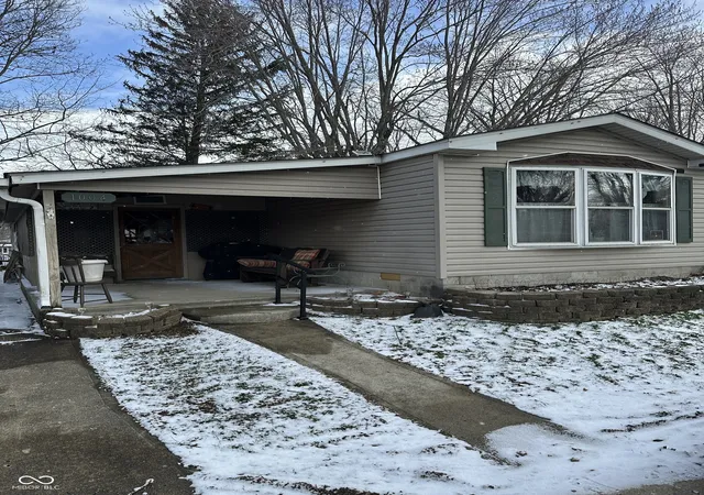 Photo 2 of Sale Pending at 1004 Van Bibber Lake Est, Greencastle, IN 46135 | MLS# 22089970 | Listing updated on 2026-09-15