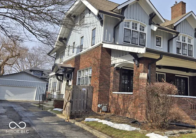 Photo 3 of Single family home for sale at 3848 Washington Blvd, Indianapolis, IN 46205 | MLS# 22090369 | Listing updated on 2026-09-11