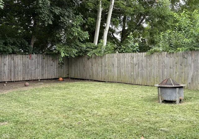 Photo 4 of Sale Pending at 2131 N Spencer Ave, Indianapolis, IN 46218 | MLS# 22090595 | Listing updated on 2026-10-23
