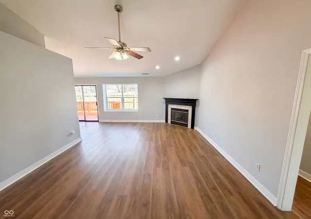 Photo 3 of Single family home for sale at 227 Park Pl Ct, Avon, IN 46123 | MLS# 22091672 | Listing updated on 2026-09-10
