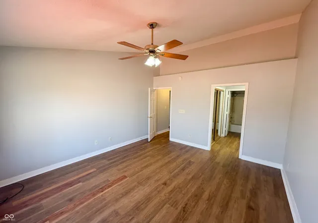 Photo 3 of Single family home for sale at 227 Park Pl Ct, Avon, IN 46123 | MLS# 22091672 | Listing updated on 2026-10-01