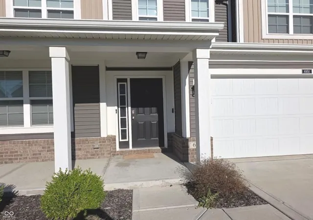 Photo 2 of Single family home for sale at 6951 Sonora Blvd, Brownsburg, IN 46112 | MLS# 22094525 | Listing updated on 2026-09-10