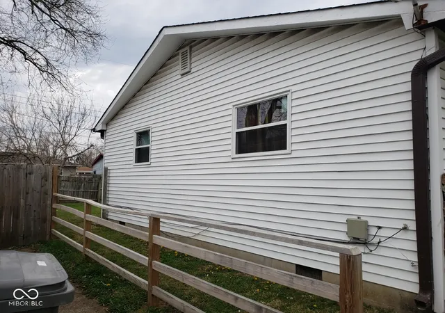 Photo 4 of Single family home for sale at 1844 Dayton Ave, Indianapolis, IN 46203 | MLS# 22094595 | Listing updated on 2026-09-29