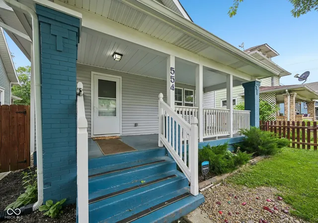 Photo 3 of Single family home for sale at 554 N Oakland Ave, Indianapolis, IN 46201 | MLS# 22094651 | Listing updated on 2026-09-22