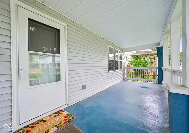 Photo 4 of Single family home for sale at 554 N Oakland Ave, Indianapolis, IN 46201 | MLS# 22094651 | Listing updated on 2026-09-22