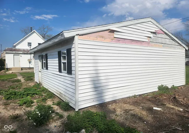 Photo 3 of Single family home for sale at 355 W Commerce St, Dunkirk, IN 47336 | MLS# 22094826 | Listing updated on 2026-09-11