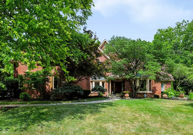 Photo 1 of Mansion for sale at 8719 Worthington Ct, Indianapolis, IN 46278 | MLS# 22094839 | Listing updated on 2026-09-30