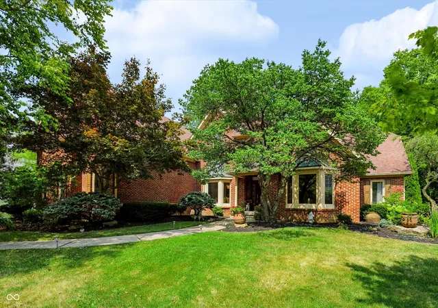Photo 2 of Mansion for sale at 8719 Worthington Ct, Indianapolis, IN 46278 | MLS# 22094839 | Listing updated on 2026-09-30