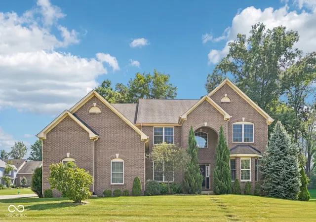 Photo 1 of Single family home for sale at 6677 W May Apple Dr, Mc Cordsville, IN 46055 | MLS# 22095074 | Listing updated on 2026-09-11