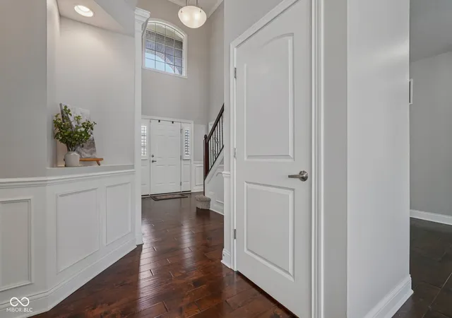 Photo 3 of Single family home for sale at 6677 W May Apple Dr, Mc Cordsville, IN 46055 | MLS# 22095074 | Listing updated on 2026-10-21