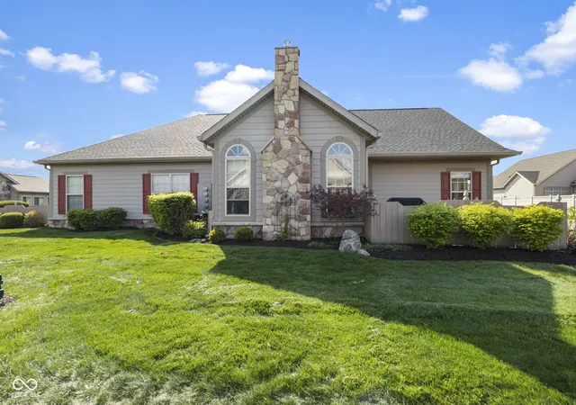Photo 1 of Condo for sale at 5807 Cool Holw Way, Indianapolis, IN 46237 | MLS# 22095150 | Listing updated on 2026-10-07