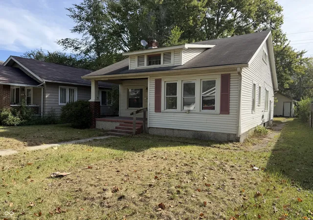 Photo 2 of Single family home for sale at 529 N Chester Ave, Indianapolis, IN 46201 | MLS# 22095309 | Listing updated on 2026-10-06