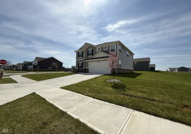Photo 3 of Single family home for sale at 1485 Covington Blvd, Franklin, IN 46131 | MLS# 22095483 | Listing updated on 2026-09-10