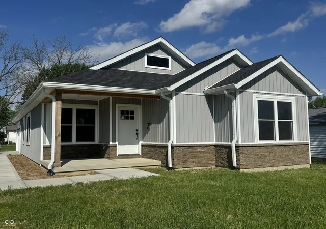 Photo 1 of Sale Pending at 1001 N Carver St, Greensburg, IN 47240 | MLS# 22097149 | Listing updated on 2026-09-11