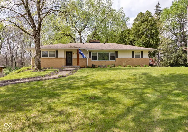 Photo 2 of Single family home for sale at 4709 Andover Sq, Indianapolis, IN 46226 | MLS# 22097327 | Listing updated on 2026-10-07