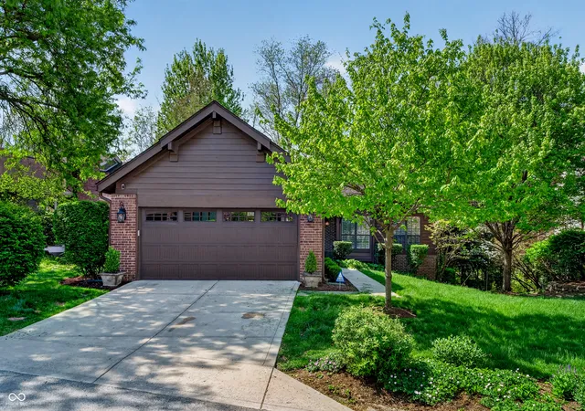 Photo 2 of Sale Pending at 5263 Windridge Dr, Indianapolis, IN 46226 | MLS# 22097513 | Listing updated on 2026-09-14