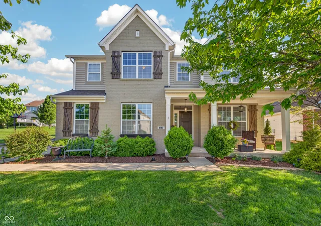 Photo 1 of Single family home for sale at 697 Lake Vista Dr, Columbus, IN 47201 | MLS# 22097716 | Listing updated on 2026-09-11