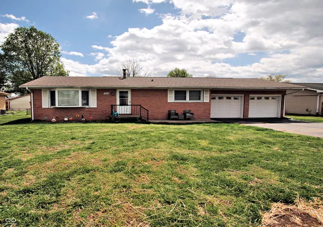 Photo 4 of Single family home for sale at 509 Anel Dr, Martinsville, IN 46151 | MLS# 22097730 | Listing updated on 2026-10-16