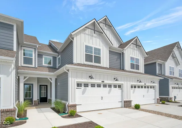 Photo 2 of Townhouse for sale at 11282 Hobbsbrook Dr, Noblesville, IN 46060 | MLS# 22098096 | Listing updated on 2026-09-29