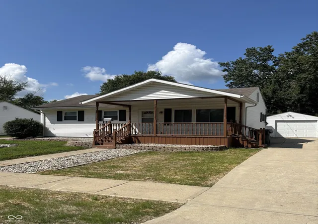 Photo 1 of Single family home for sale at 2629 Seminole Dr, Anderson, IN 46012 | MLS# 22098176 | Listing updated on 2026-09-10