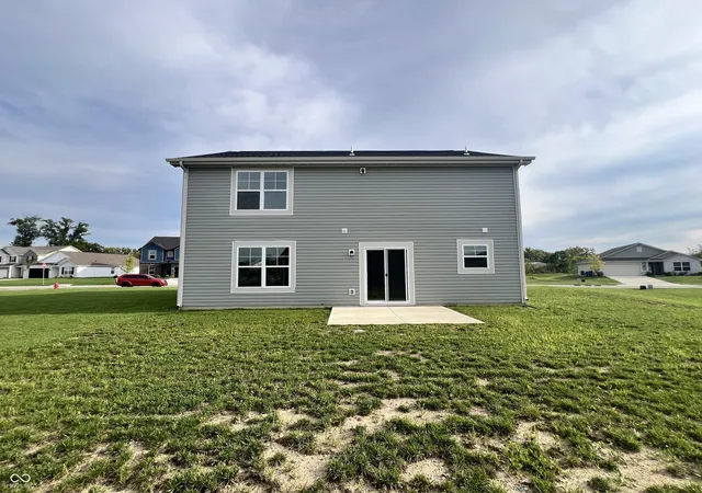 Photo 3 of Single family home for sale at 6652 W Sailboat Dr, Greenfield, IN 46140 | MLS# 22098279 | Listing updated on 2026-09-29