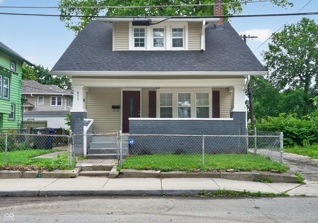 Photo 3 of Single family home for sale at 815 E 40th Street, Indianapolis, IN 46205 | MLS# 22098350 | Listing updated on 2026-09-12