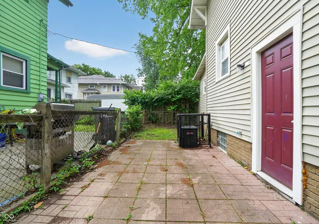 Photo 4 of Single family home for sale at 815 E 40th Street, Indianapolis, IN 46205 | MLS# 22098350 | Listing updated on 2026-09-12