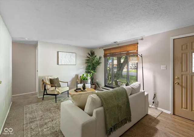 Photo 3 of Single family home for sale at 1262 Barefoot Trl, Greenwood, IN 46142 | MLS# 22098434 | Listing updated on 2026-09-10