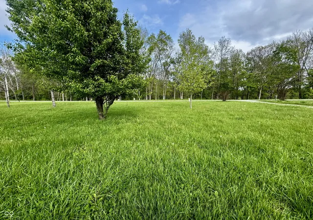 Photo 3 of Sale Pending at 4792 W Fall Crk Rd, Crawfordsville, IN 47933 | MLS# 22098573 | Listing updated on 2026-09-11
