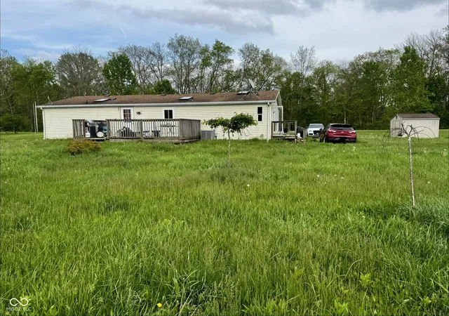 Photo 4 of Sale Pending at 4792 W Fall Crk Rd, Crawfordsville, IN 47933 | MLS# 22098573 | Listing updated on 2026-09-11