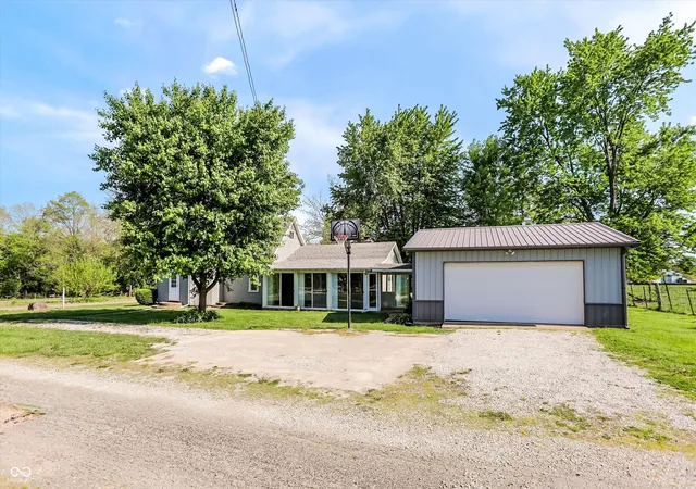 Photo 3 of Single family home for sale at 9184 S Geneva Main St, Flat Rock, IN 47234 | MLS# 22098788 | Listing updated on 2026-09-11