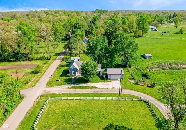 Photo 3 of Single family home for sale at 9184 S Geneva Main St, Flat Rock, IN 47234 | MLS# 22098788 | Listing updated on 2026-09-11