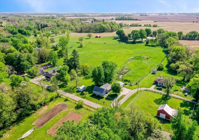 Photo 4 of Single family home for sale at 9184 S Geneva Main St, Flat Rock, IN 47234 | MLS# 22098788 | Listing updated on 2026-09-11