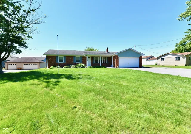 Photo 1 of Single family home for sale at 4189 E County Rd 100 N, Avon, IN 46123 | MLS# 22099131 | Listing updated on 2026-09-13