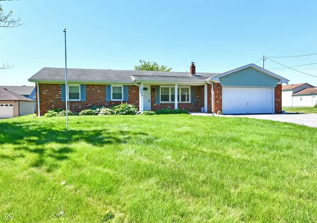 Photo 2 of Single family home for sale at 4189 E County Rd 100 N, Avon, IN 46123 | MLS# 22099131 | Listing updated on 2026-09-13