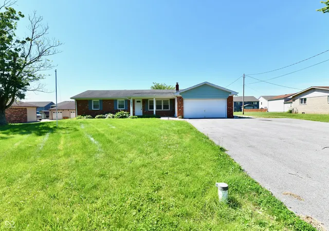 Photo 4 of Single family home for sale at 4189 E County Rd 100 N, Avon, IN 46123 | MLS# 22099131 | Listing updated on 2026-09-13