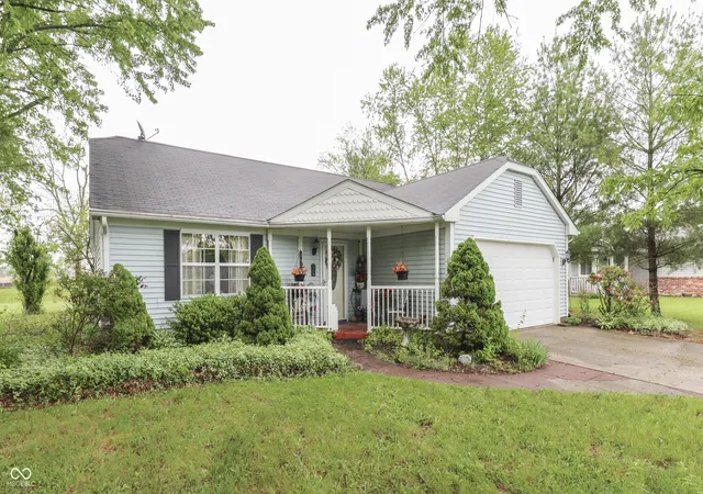 Photo 2 of Sale Pending at 391 S Baldwin St, Bargersville, IN 46106 | MLS# 22099348 | Listing updated on 2026-09-14