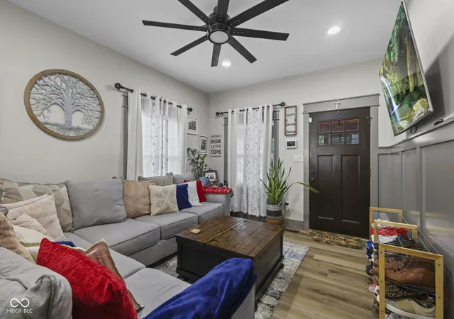 Photo 3 of Single family home for sale at 3058 Newton Ave, Indianapolis, IN 46201 | MLS# 22099412 | Listing updated on 2026-10-06