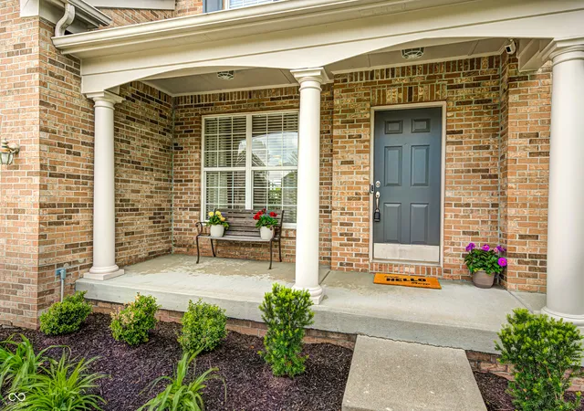 Photo 2 of Single family home for sale at 7851 Friends Crk, Avon, IN 46123 | MLS# 22099524 | Listing updated on 2026-09-11