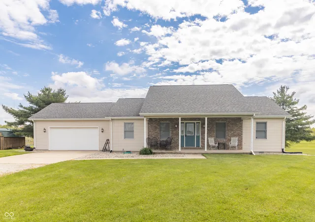 Photo 3 of Single family home for sale at 80 S Greensboro Pike, New Castle, IN 47362 | MLS# 22100016 | Listing updated on 2026-09-10