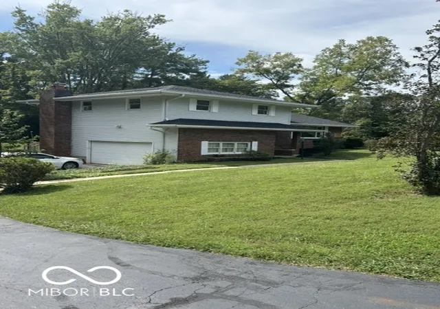 Photo 2 of Single family home for sale at 4520 E Heritage Woods Rd, Bloomington, IN 47401 | MLS# 22100268 | Listing updated on 2026-09-14