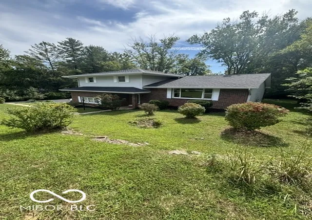 Photo 3 of Single family home for sale at 4520 E Heritage Woods Rd, Bloomington, IN 47401 | MLS# 22100268 | Listing updated on 2026-09-14