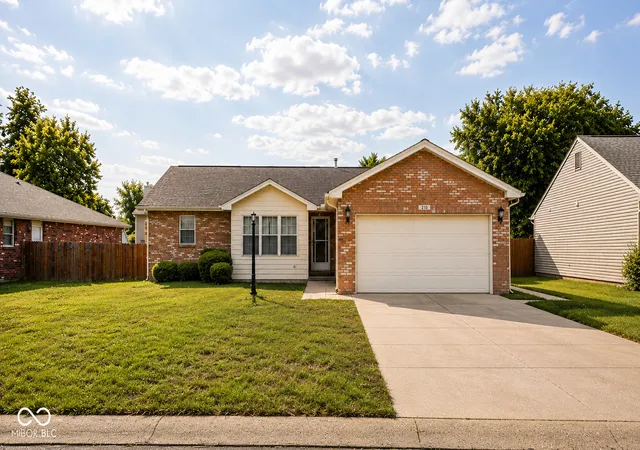 Photo 1 of Single family home for sale at 210 Bishop Dr, Seymour, IN 47274 | MLS# 22100386 | Listing updated on 2026-09-11