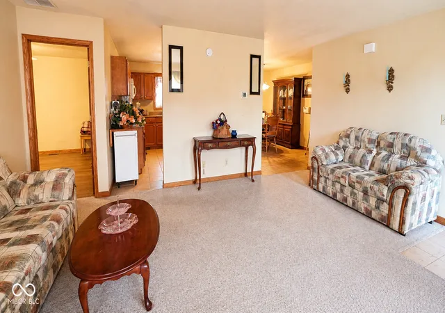 Photo 3 of Single family home for sale at 210 Bishop Dr, Seymour, IN 47274 | MLS# 22100386 | Listing updated on 2026-09-11