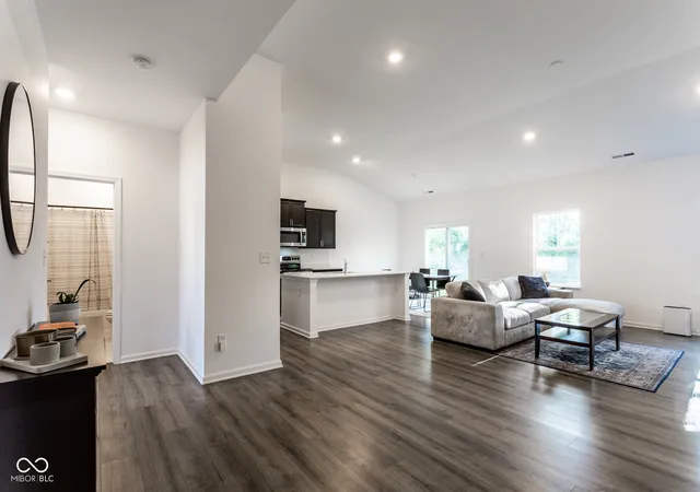 Photo 3 of Single family home for sale at 571 Coronado Pl, Greenwood, IN 46143 | MLS# 22100472 | Listing updated on 2026-09-11