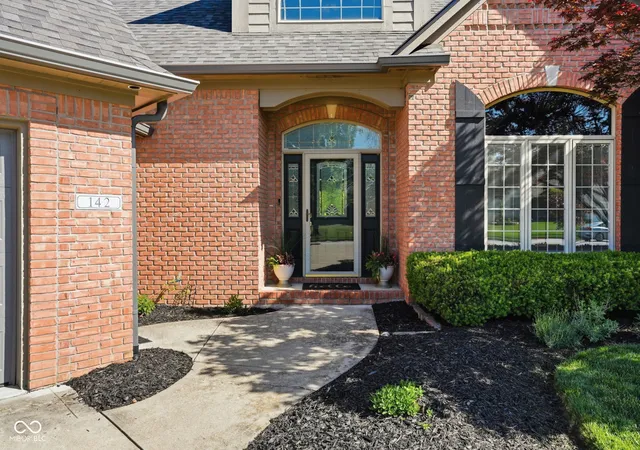 Photo 3 of Single family home for sale at 142 Wagon Trl, Mooresville, IN 46158 | MLS# 22100711 | Listing updated on 2026-09-14