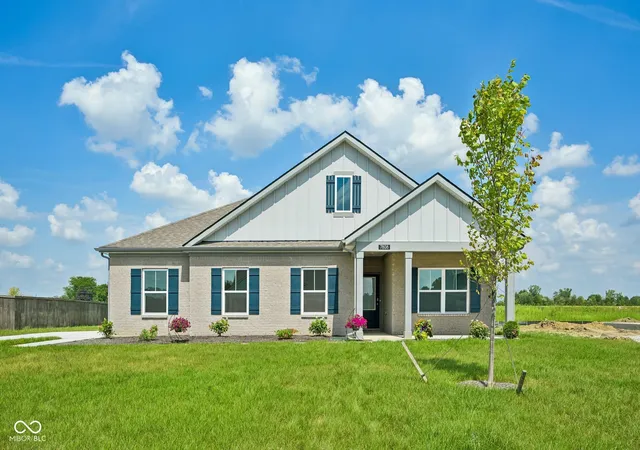 Photo 1 of Single family home for sale at 7808 Magnolia St, New Palestine, IN 46163 | MLS# 22100824 | Listing updated on 2026-09-10