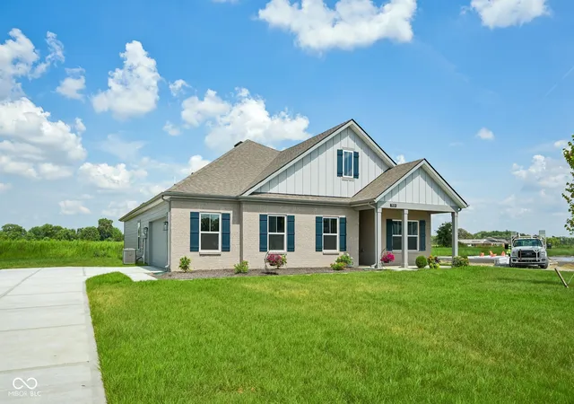Photo 3 of Single family home for sale at 7808 Magnolia St, New Palestine, IN 46163 | MLS# 22100824 | Listing updated on 2026-09-10