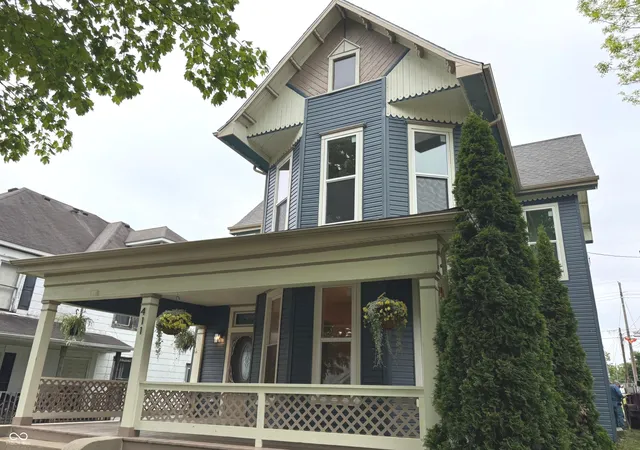 Photo 2 of Single family home for sale at 411 N Perkins St, Rushville, IN 46173 | MLS# 22101002 | Listing updated on 2026-09-15